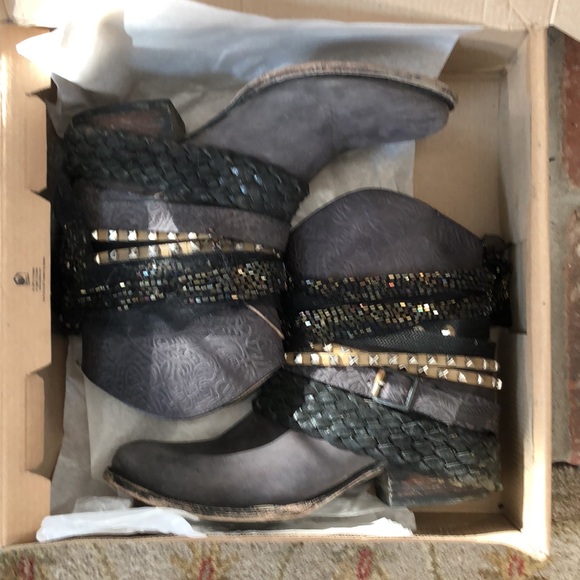 Black Leather Boots 9M - Picture 9 of 10